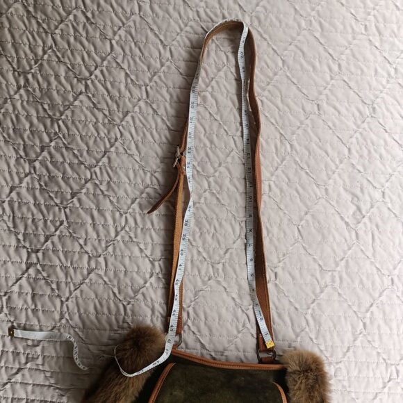 Vintage Green Suede Leather Shearling Fur Muff Adjustable Strap Purse w Pocket - Picture 12 of 13